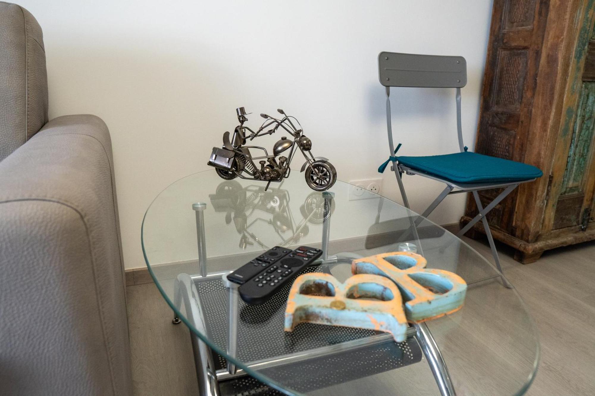 T2! 3 Ou 4 Personnes Centre Ville Neuf Avec Garage Sanary-sur-Mer Dış mekan fotoğraf
