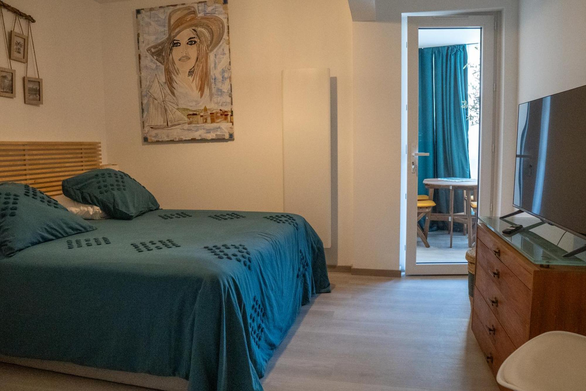T2! 3 Ou 4 Personnes Centre Ville Neuf Avec Garage Sanary-sur-Mer Dış mekan fotoğraf