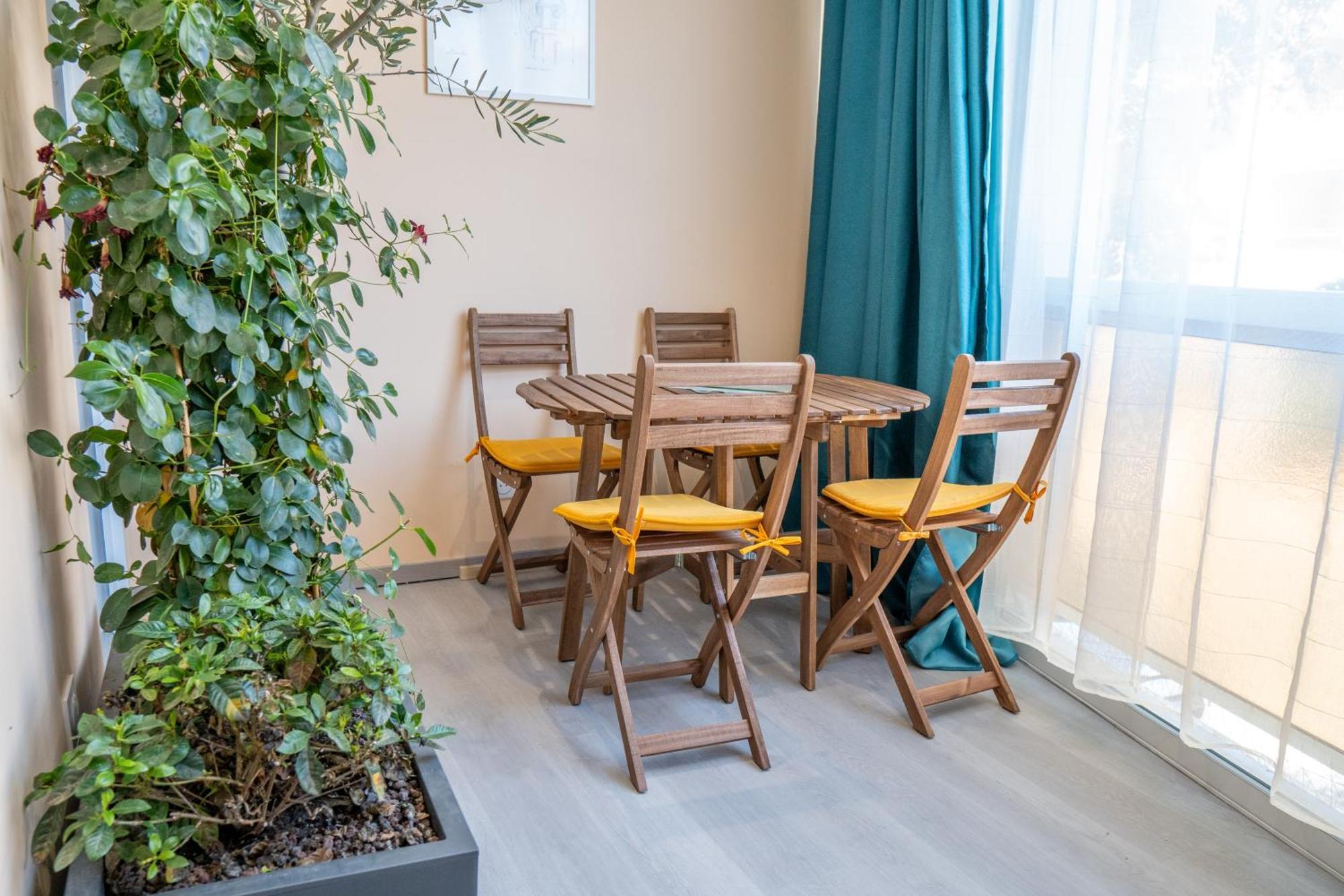 T2! 3 Ou 4 Personnes Centre Ville Neuf Avec Garage Sanary-sur-Mer Dış mekan fotoğraf